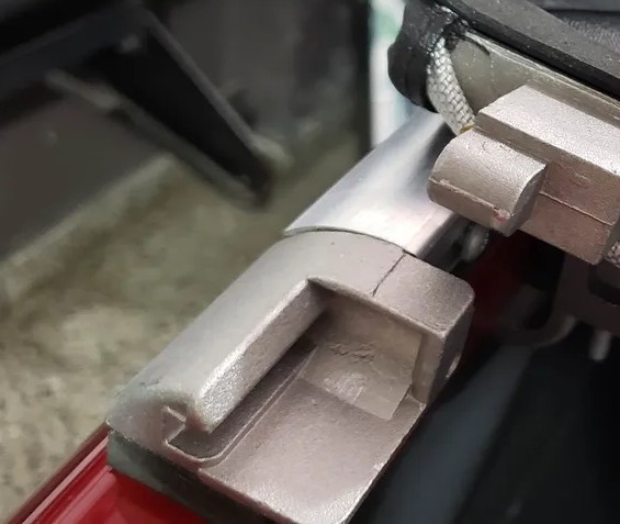 Multitraba Lona Multicap Solo Hembra MOPAR 0007092425-001 – Encaste Firme para Amarok y Ranger - Image 3