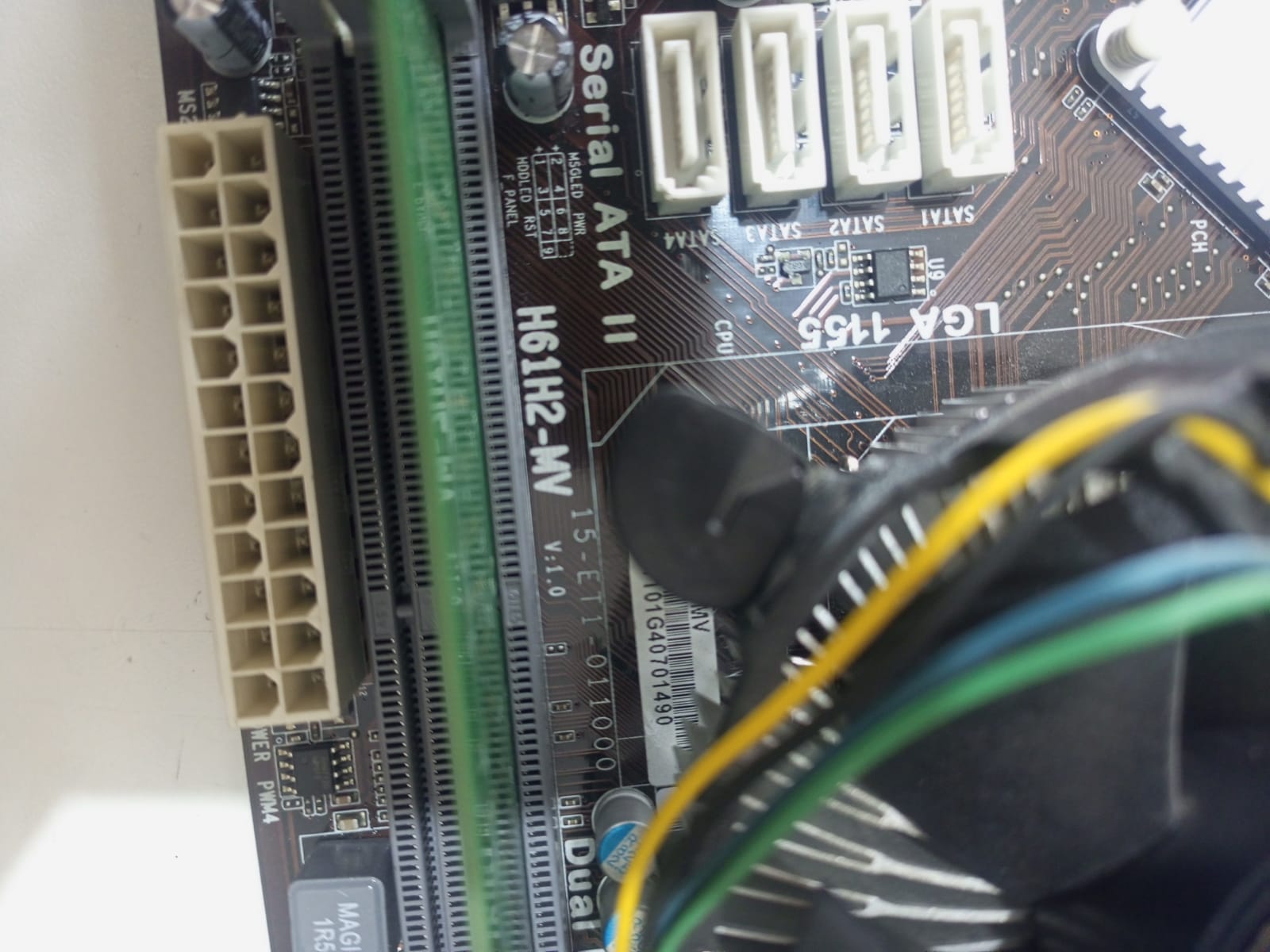 Placa ECS H61H2‑MV con i3 (3ª Gen) + 4 GB RAM – ideal para PCs compactos - Image 2