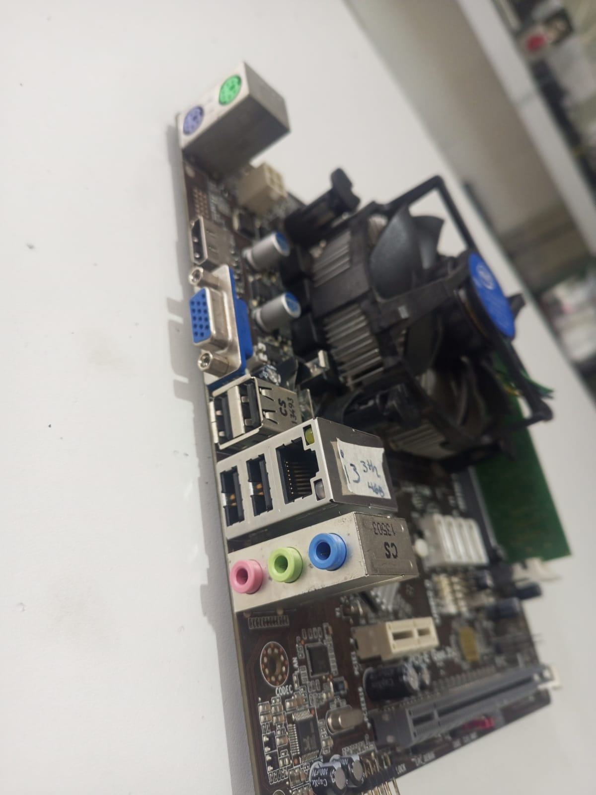 Placa ECS H61H2‑MV con i3 (3ª Gen) + 4 GB RAM – ideal para PCs compactos - Image 3