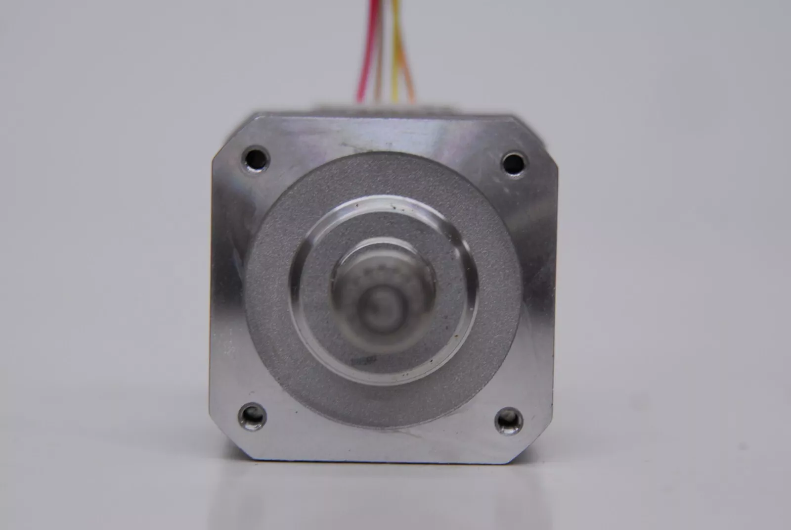 Motor Paso a Paso Shinano Kenshi STP 43D1034 19Z24G 12V 1.8° 4 Hilos NEMA 17 CNC Impresoras 3D - Image 7