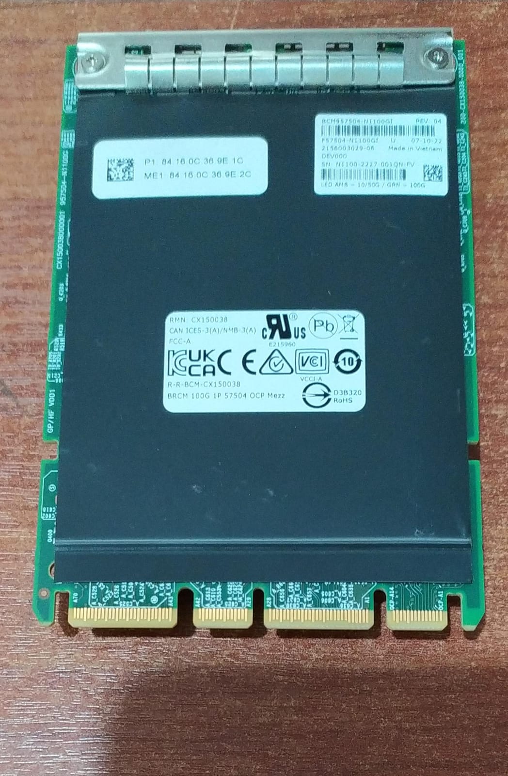 Tarjeta de Red Broadcom BCM957504-N1100GI 100GbE QSFP56 OCP 3.0 PCIe Gen4 (Seminueva) - Image 2