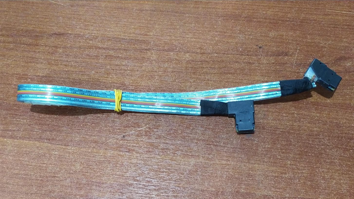 Cable Mini-SAS HP 667875-001 / 6017B0310903 – 64 cm SFF-8087 Angular – Solo Repuesto - Image 2