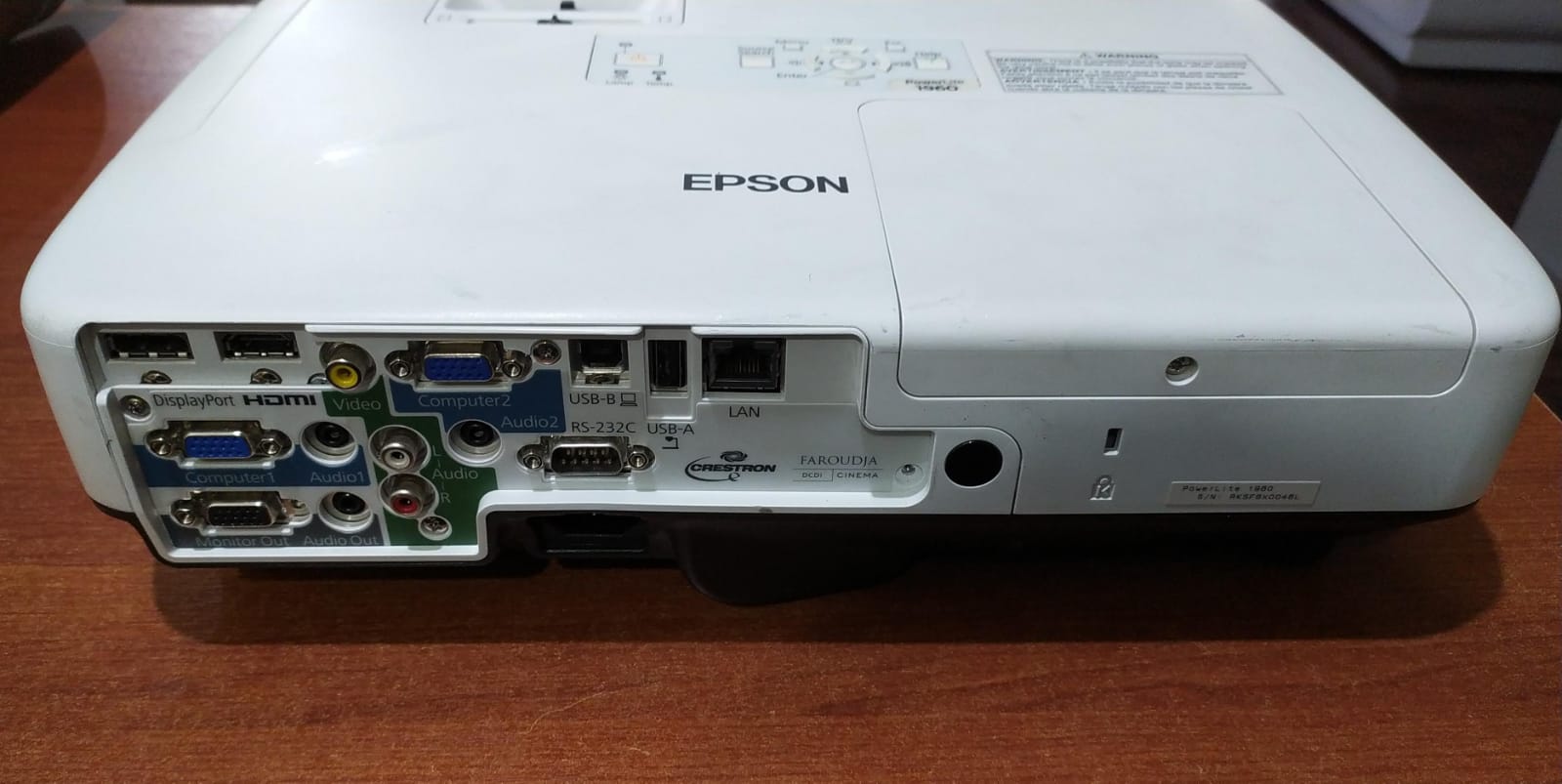 Proyector Epson PowerLite 1960 XGA 5000 lúmenes – Ideal para reuniones y aulas - Image 4