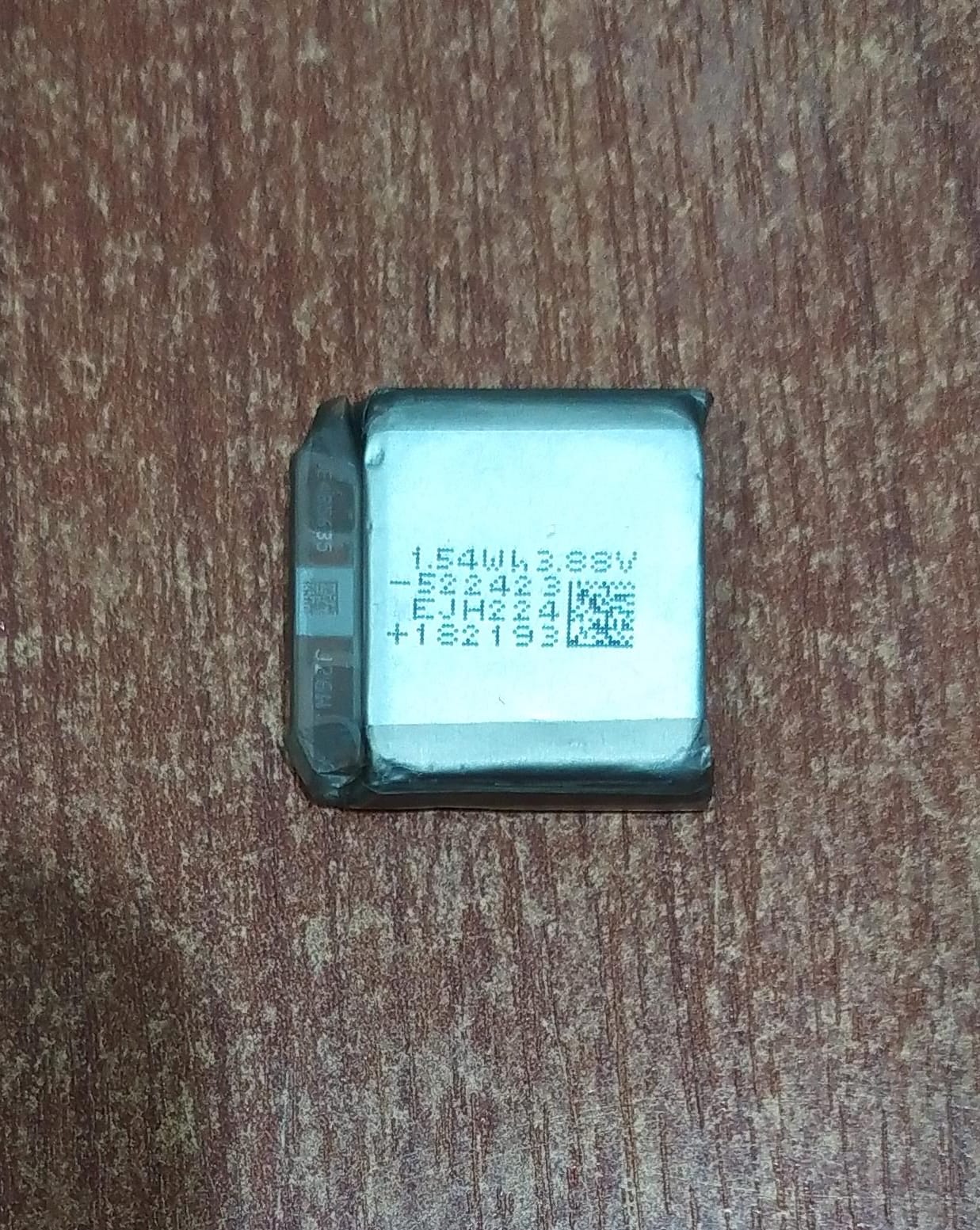 Batería Li‑ion EB‑BR910ABY (1ICP6/25/24) – repuesto seminuevo, sin flex (Galaxy Watch 5 44 mm) - Image 2