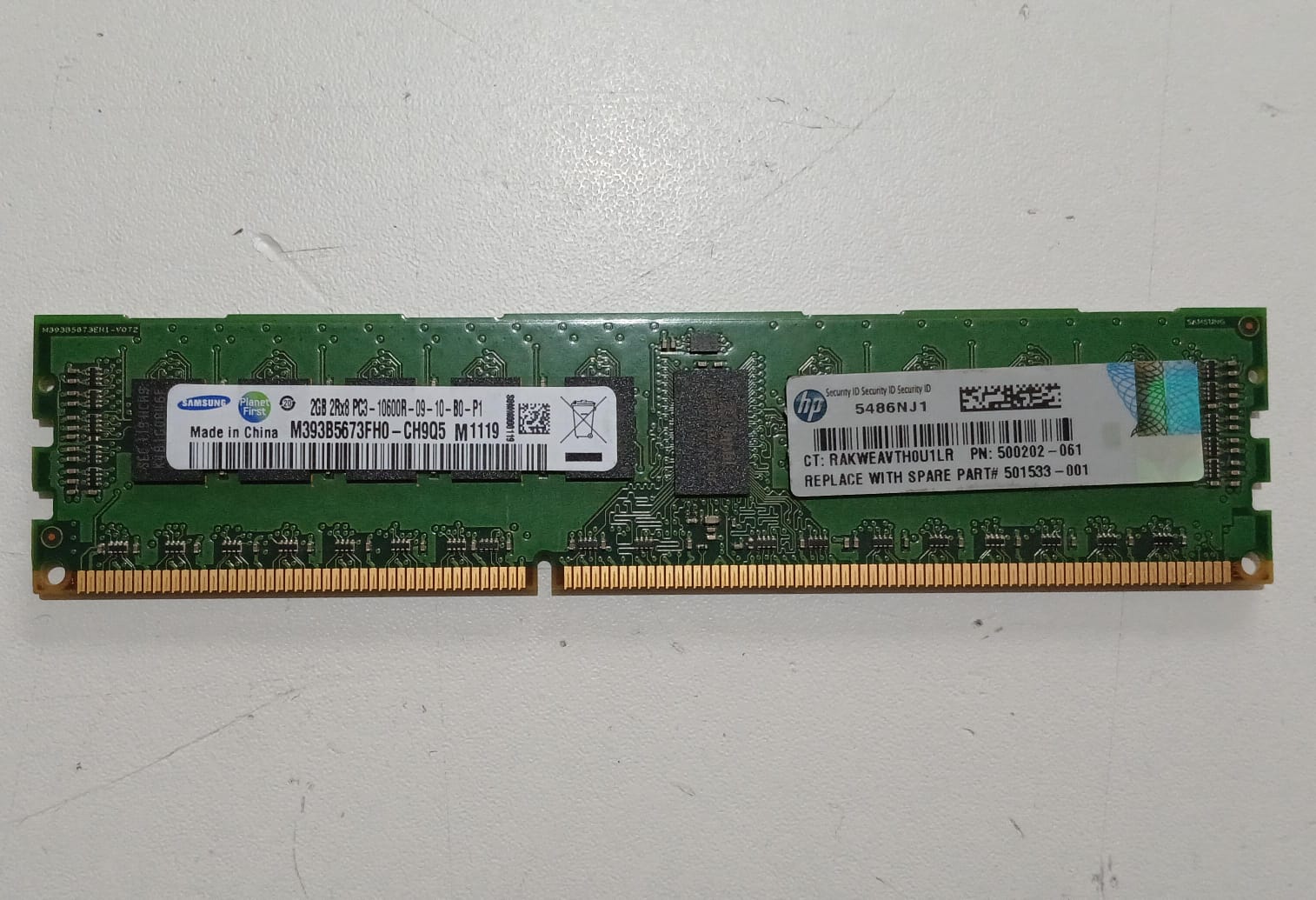 Memoria RAM DDR3 Samsung M393B5673FH0‑CH9Q5 2 GB 2Rx8 PC3‑10600R ECC Registrada (seminueva)