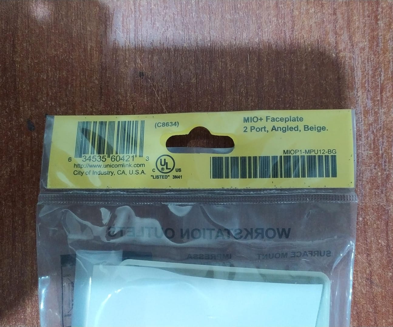 Placa Keystone Unicom MIOP1‑MPU12‑BG Beige – Porta Keystone superficie - Image 2