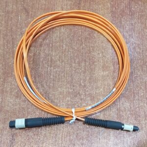 Cable fibra óptica multimodo MPO/MTP 13 fibras 50/125 µm 5 m OFNR – seminuevo