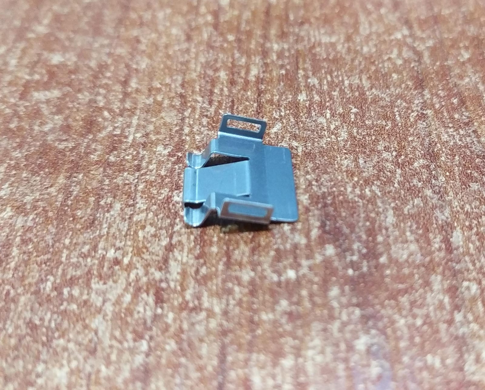 Metal Clip Keystone Nexans LANmark‑7 N429.620 | Adaptador Snap‑In a formato Keystone | Nuevo