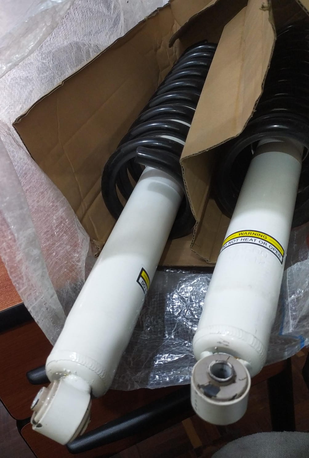 Amortiguadores Nitro‑Gas Ironman 09500 + Resortes Helicoidales 3099 en kit seminuevo - Image 5