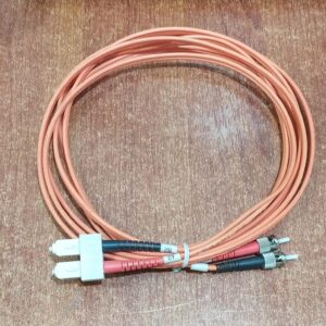 Cable Fibra Óptica OM1 62.5/125 3 m – Plus Corning – SC→ST – OFNR – Seminuevo