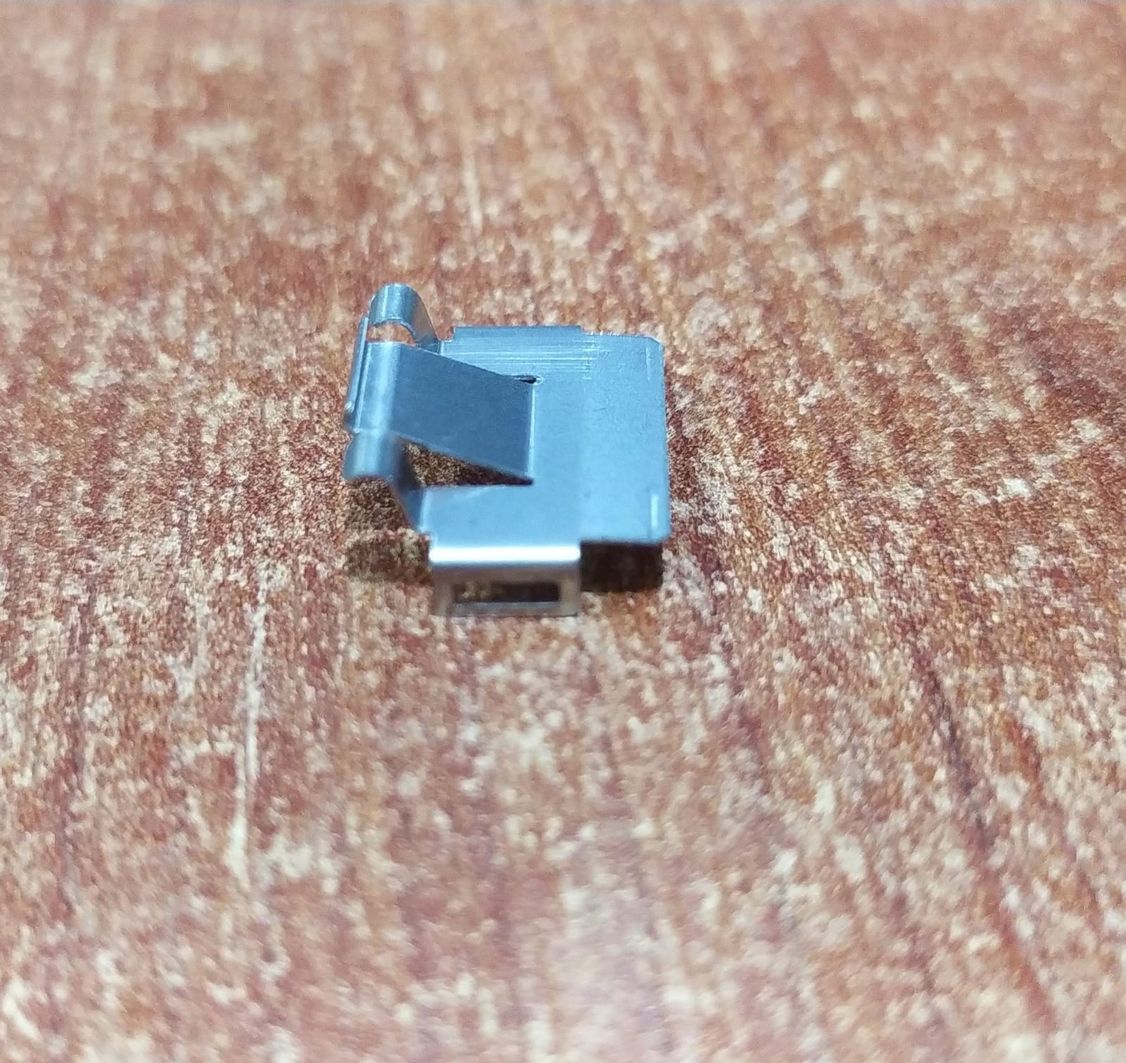 Metal Clip Keystone Nexans LANmark‑7 N429.620 | Adaptador Snap‑In a formato Keystone | Nuevo - Image 2