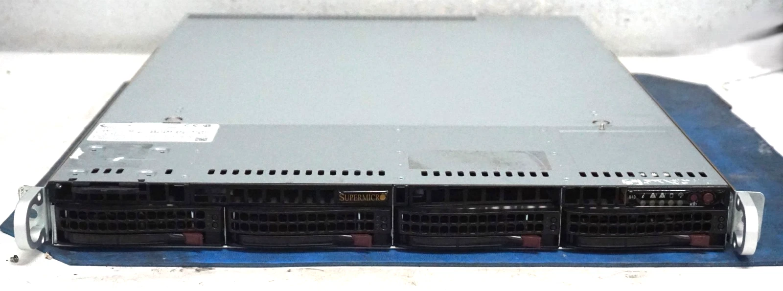 SuperMicro Modelo 815-5 Servidor Rack 1U Xeon E‑2176G 32 GB RAM GPU Quadro P2000 4 Bahías Sin Disco