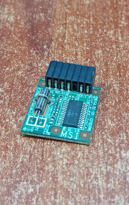 Módulo TPM “APCB M3 / D33008 / E230435” — Seminuevo para placa madre