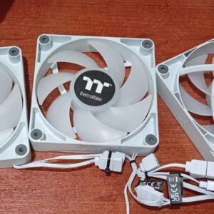 Kit 3 unidades - Ventiladores Thermaltake TT‑1225 (A1225L12S) 12 V 0,30 A – blanco (nuevo sin caja)