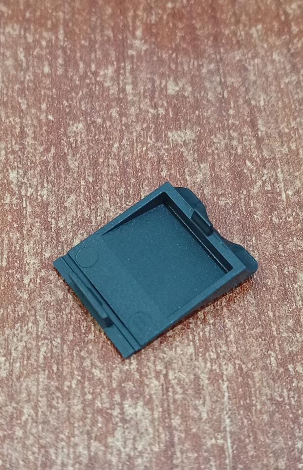 Shutter negro Nexans N421.701BLA – tapa Snap‑In LANmark para redes - Image 3