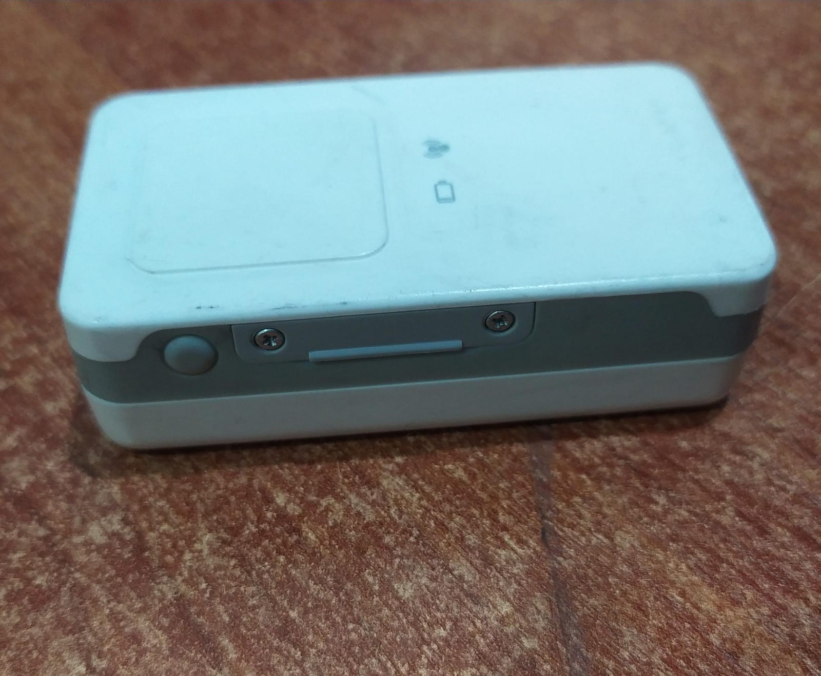 Rastreador GPS Queclink GL100 (S2-W0031) GSM/GPRS 1300mAh Para Vehículos y Activos - Image 2