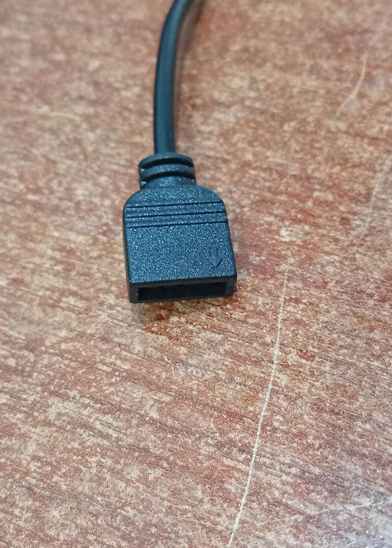 Cable Splitter 1→3 Ventiladores PC 3‑pin/4‑pin (Y‑Cable) – para placas base - Image 5