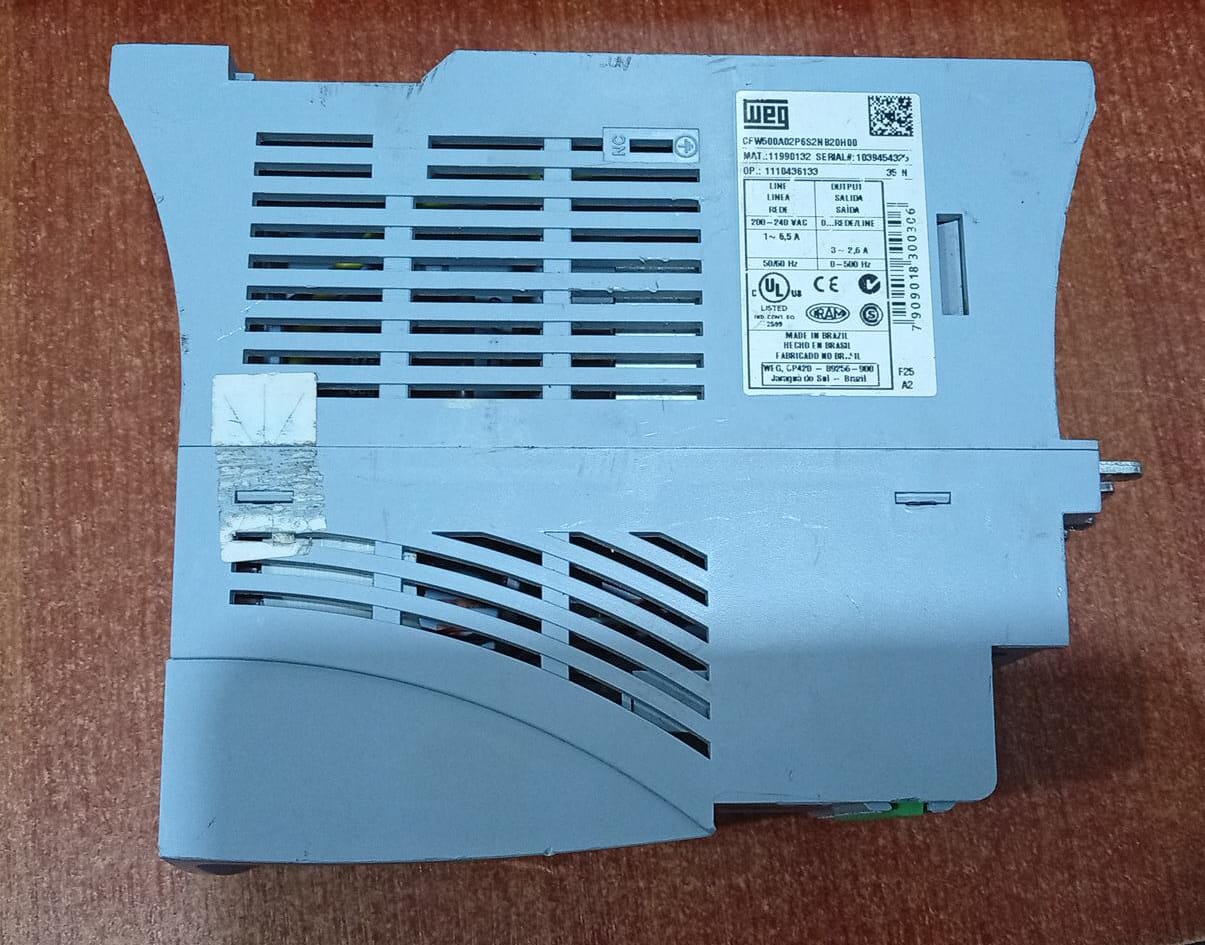 Variador de Frecuencia WEG CFW500A02P6S2NB20H00 0.75 HP 200‑240 V 2.6A Usado - Image 2