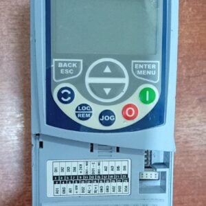 Variador de Frecuencia WEG CFW500A02P6S2NB20H00 0.75 HP 200‑240 V 2.6A Usado