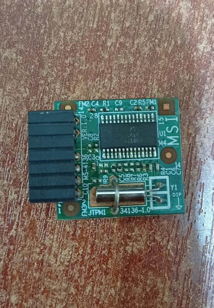 Módulo TPM “APCB M3 / D33008 / E230435” — Seminuevo para placa madre - Image 2