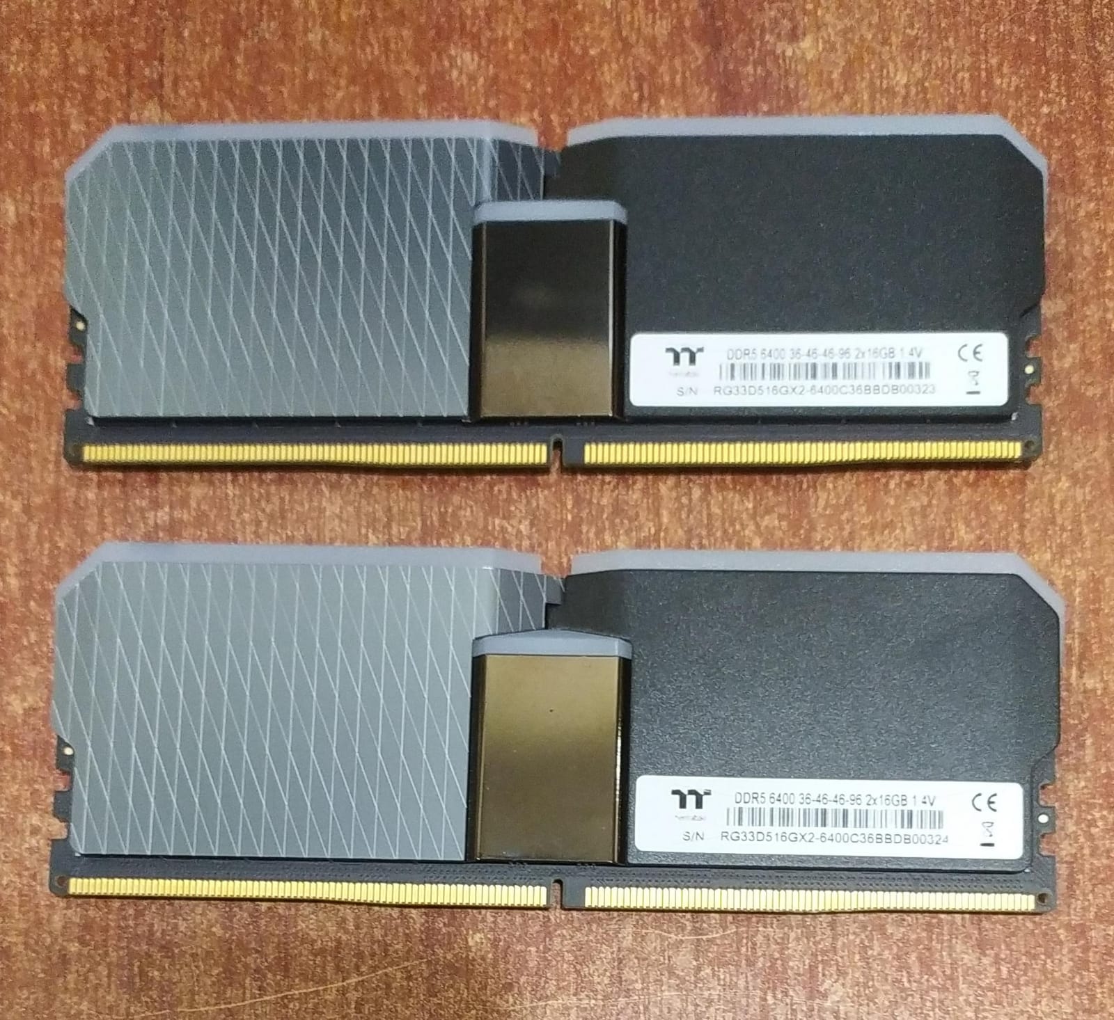 Memoria TOUGHRAM XG RGB D5 32GB (2×16GB) DDR5‑6400 CL36 1.4V – Seminuevo en perfecto estado - Image 2