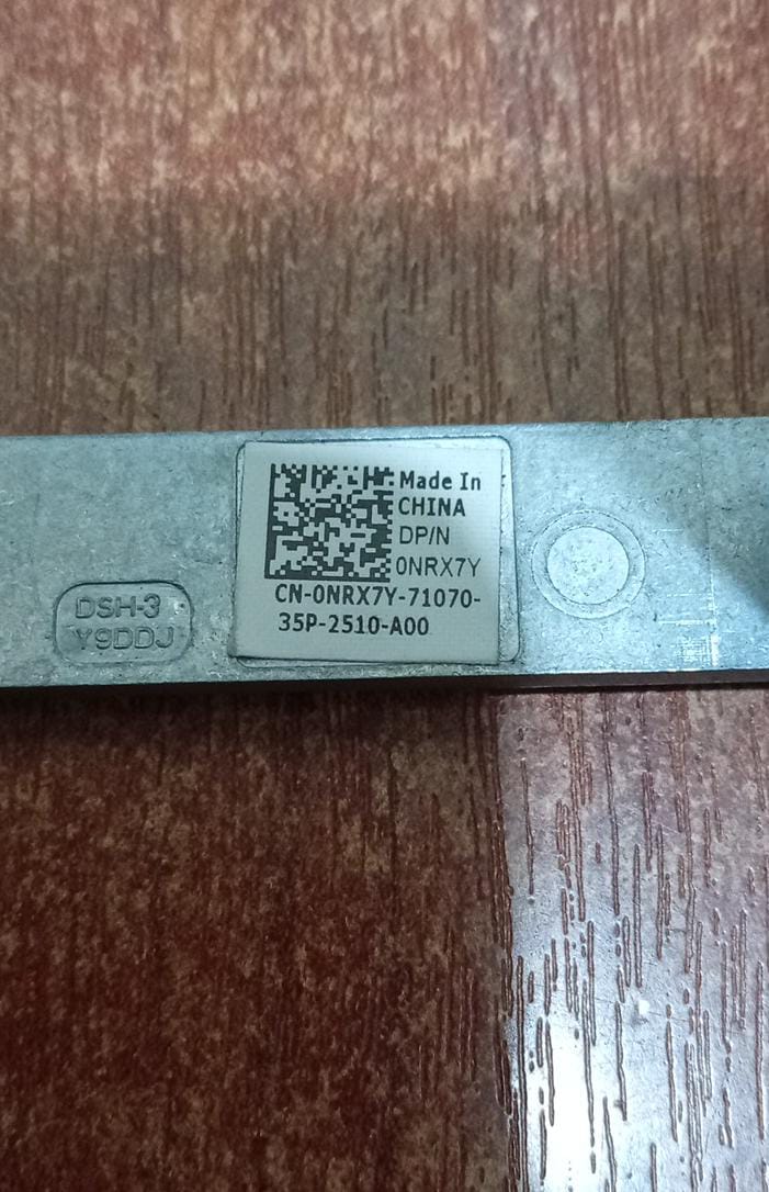 Bandeja / Caddy HDD 2.5″ SAS / SATA Dell DP/N 0NRX7Y (71070‑35P‑2510‑A00) para servidores PowerEdge - Image 3