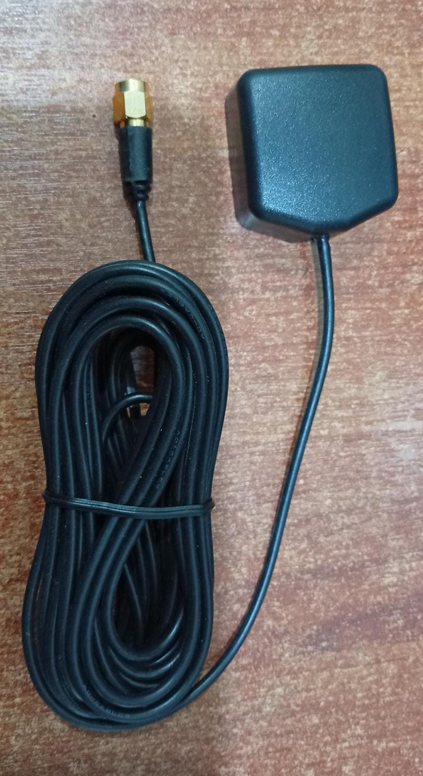 Antena GPS Seminueva MAXTRACK / PROFESSOR CPG11‑5M (P/N PJB636AFBABG) 3.0‑5.0V - Image 2