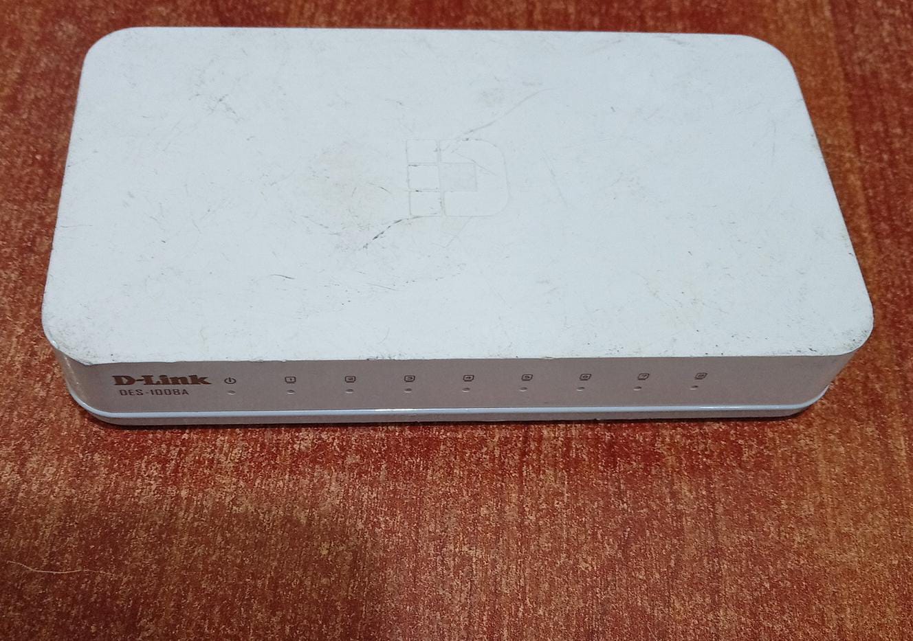 Switch 8 Puertos 10/100 Mbps D-Link DES-1008A (H/W Ver. E1) - Image 3