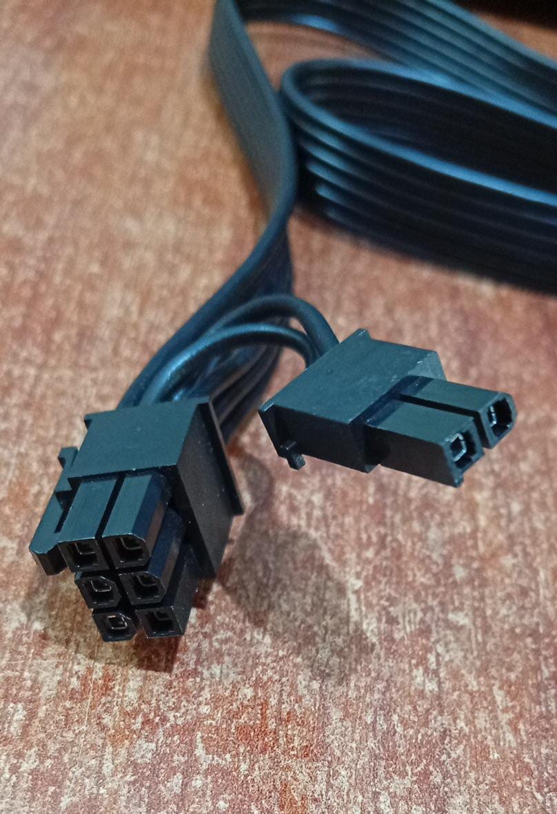 Cable de alimentación PCI‑Express 8 pines a 6 + 2 pines Corsair – Nuevo, para tarjeta gráfica - Image 2