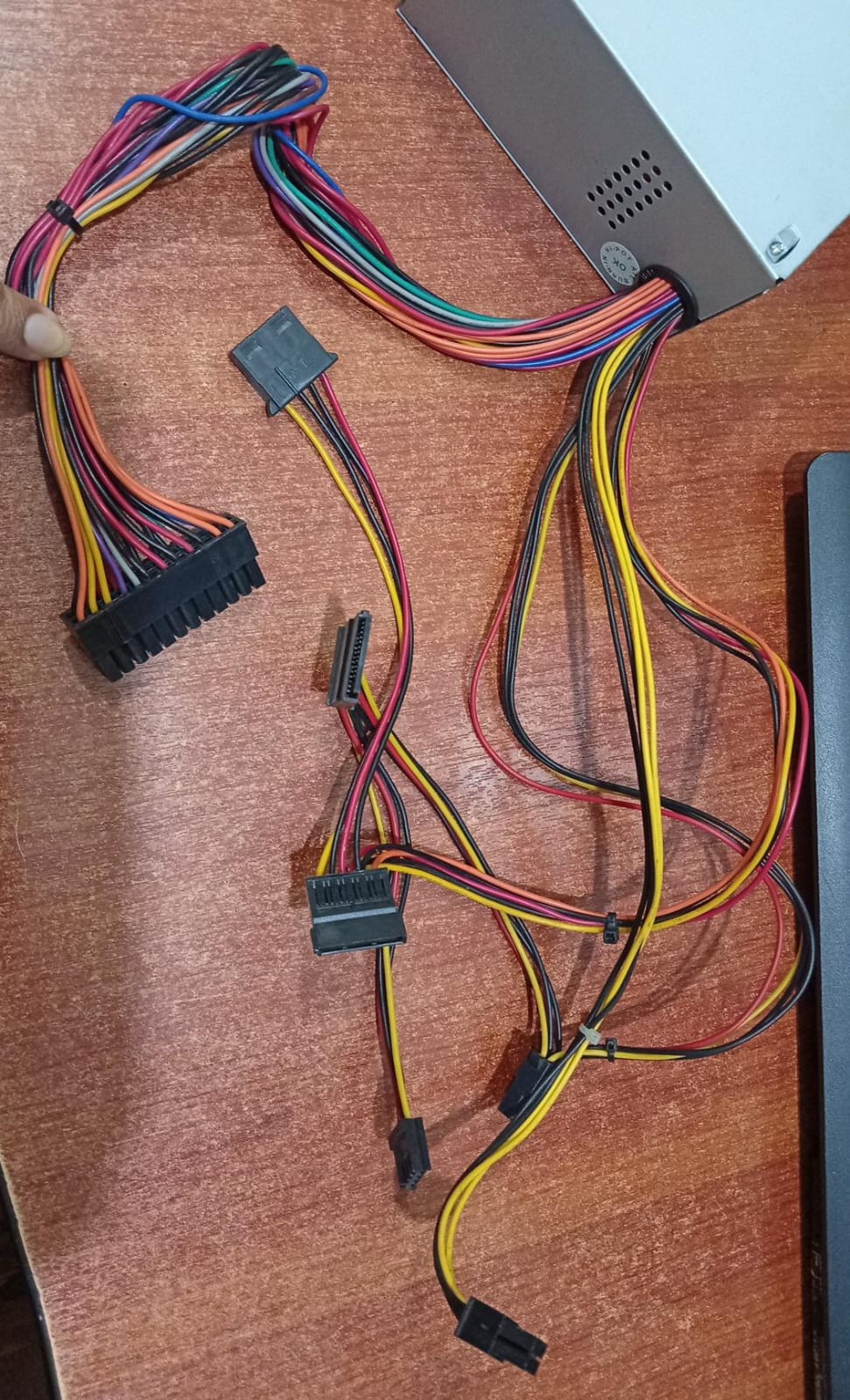 Fuente de Poder ATX 750W Altek Modelo ATX‑750 (Usado) - Image 6