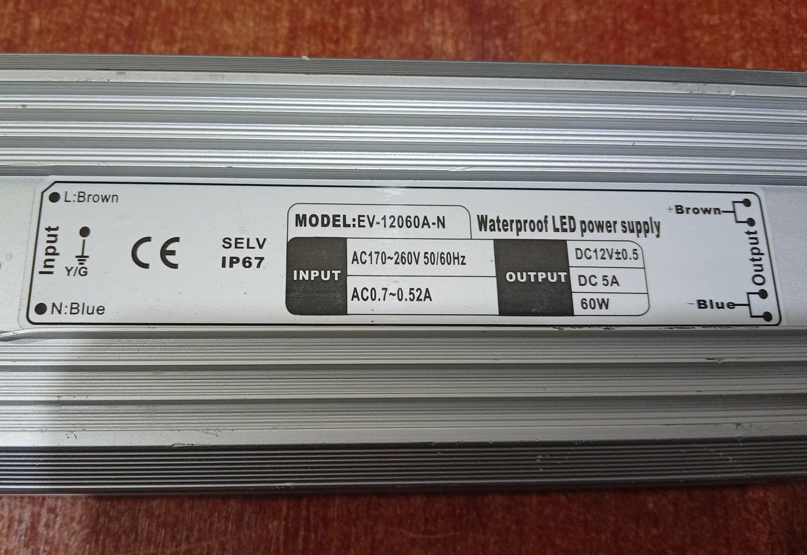 Fuente de Poder LED 12V 5A 60W IP67 | EV-12060A-N | a Prueba de Agua – Usada - Image 2