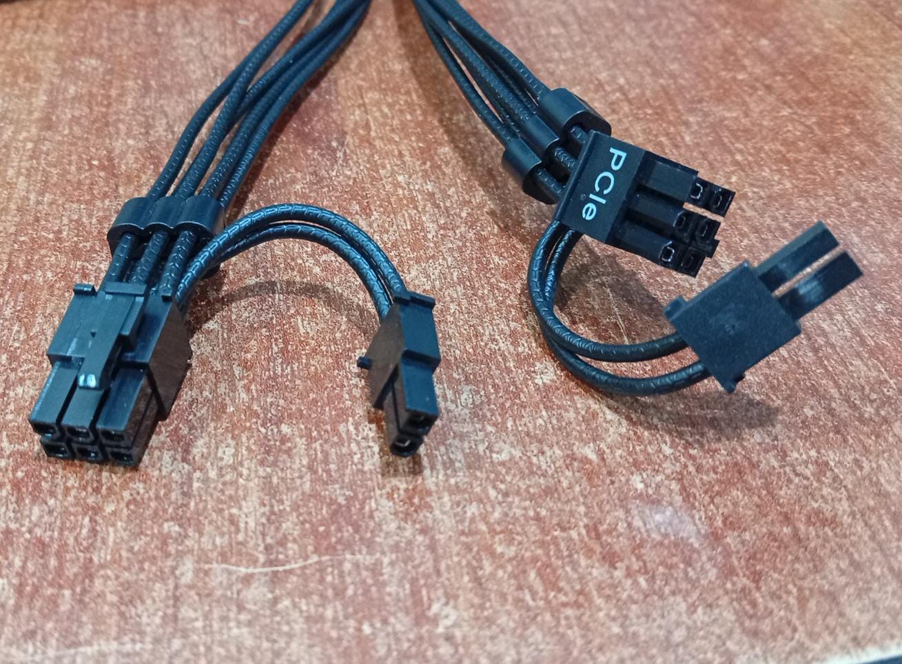 Cable nuevo Corsair 12V‑2x6 / 12 pines → 2×(6+2) pines PCIe para PSU Corsair - Image 4