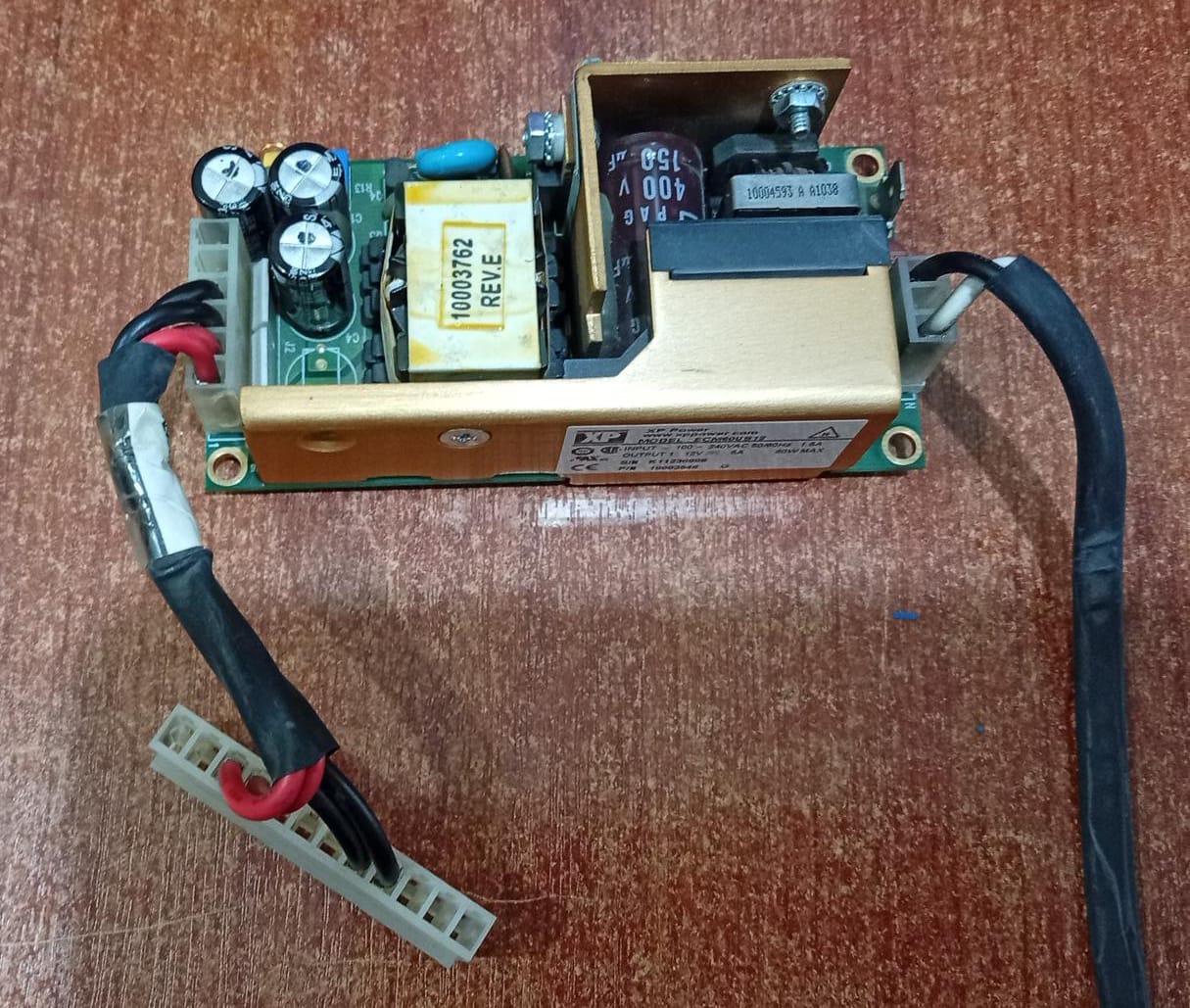 Fuente de alimentación AC‑DC XP Power ECM60US12 12V 5A (60 W) – usado - Image 2
