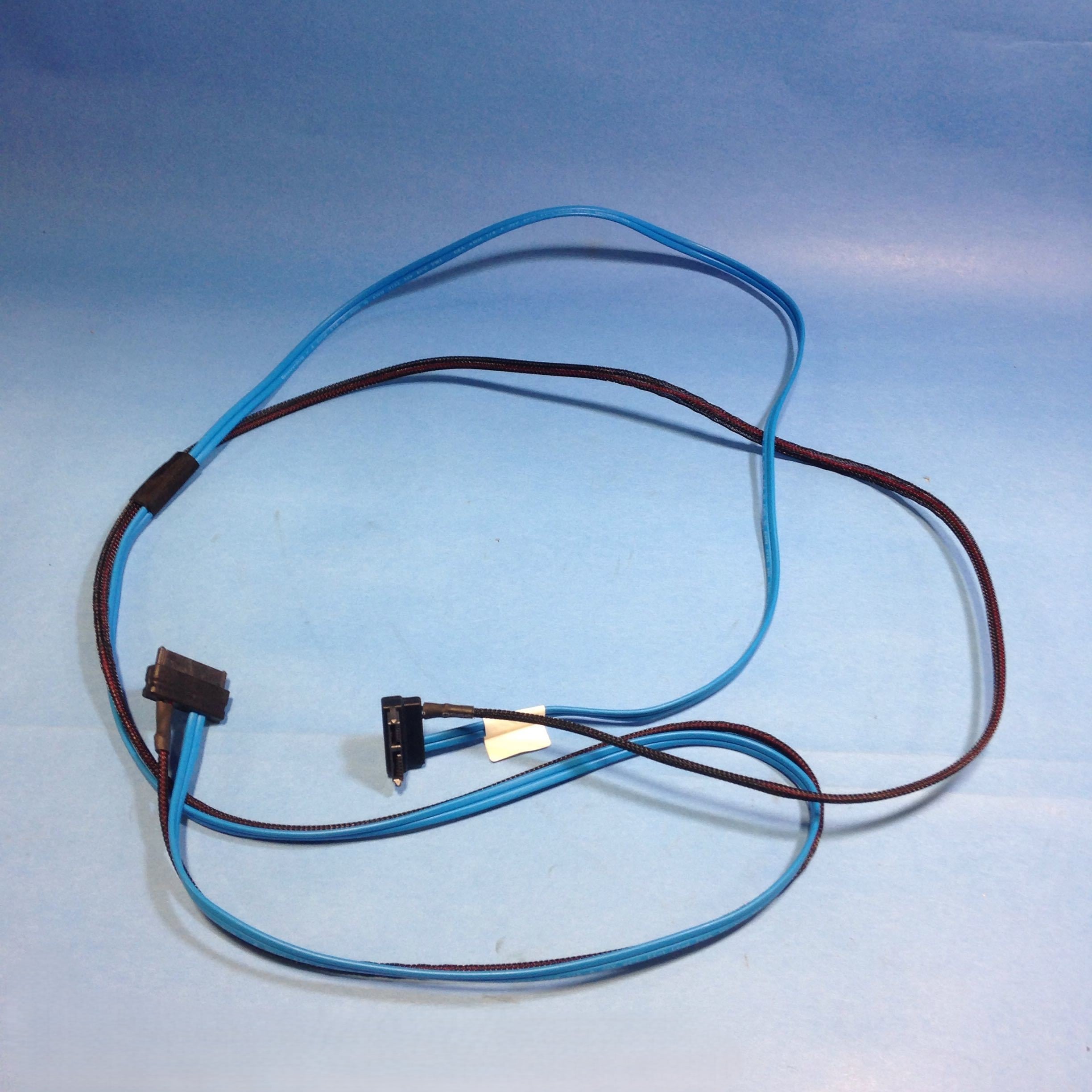 Cable Amphenol 484355-003 SATA Optical Power – seminuevo