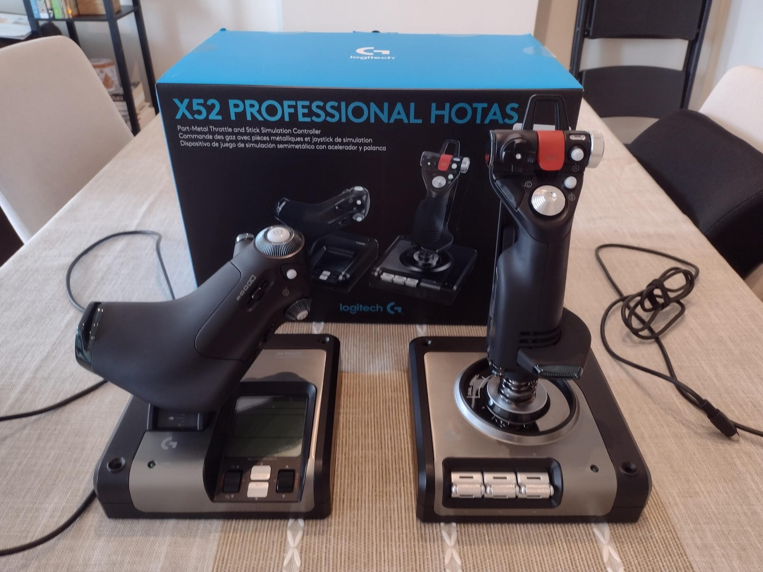 Logitech X52 Professional HOTAS – Controlador de Vuelo Joystick y Throttle Gaming – Nuevo Open Box - Image 2
