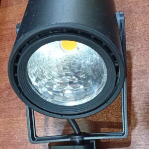 Luminaria LED para riel Philips ST320T LED27S/PW930 27W con adaptador Global Trac usada