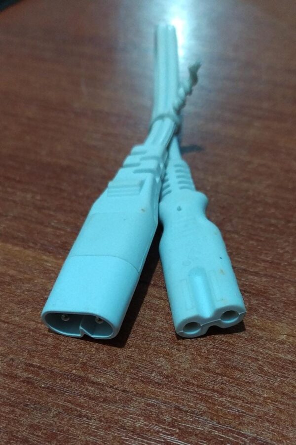 Los cables de alimentación | T8 a T5 | Blanco | Macho a Hembra | 2.5A 250V